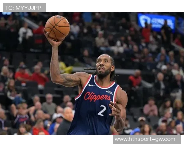 小卡狂飙43分创佳绩11次40展现战神本色与罚球完美表现 小卡狂飙43分创佳绩11次40展现战神本色与罚球完美表现